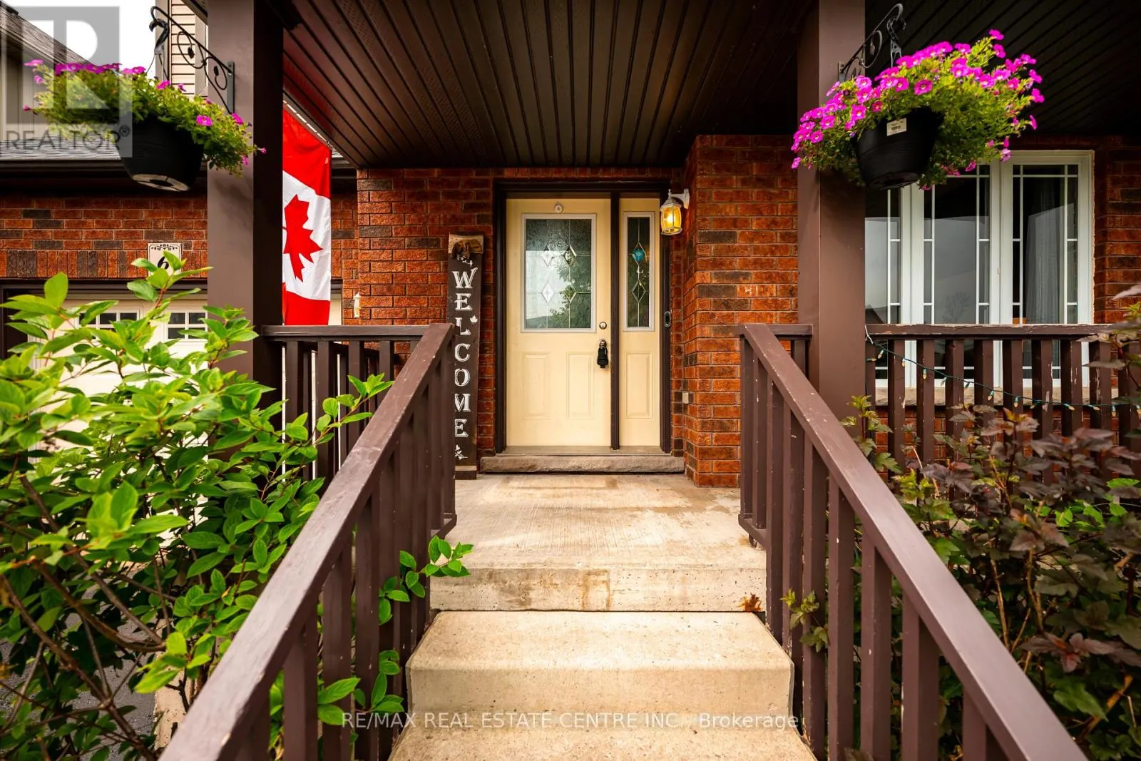 6 MAUDE COURT