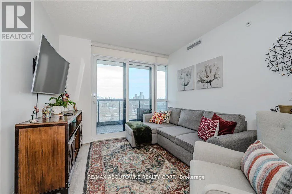 926 - 26 GIBBS ROAD