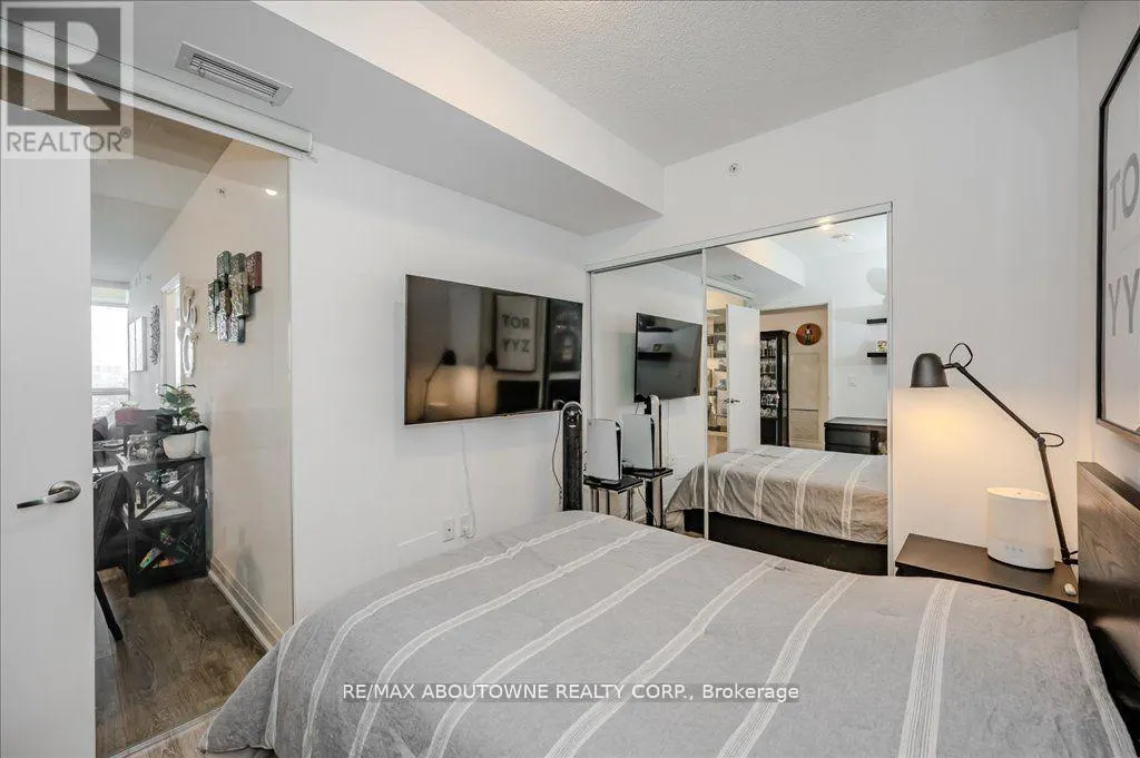 926 - 26 GIBBS ROAD