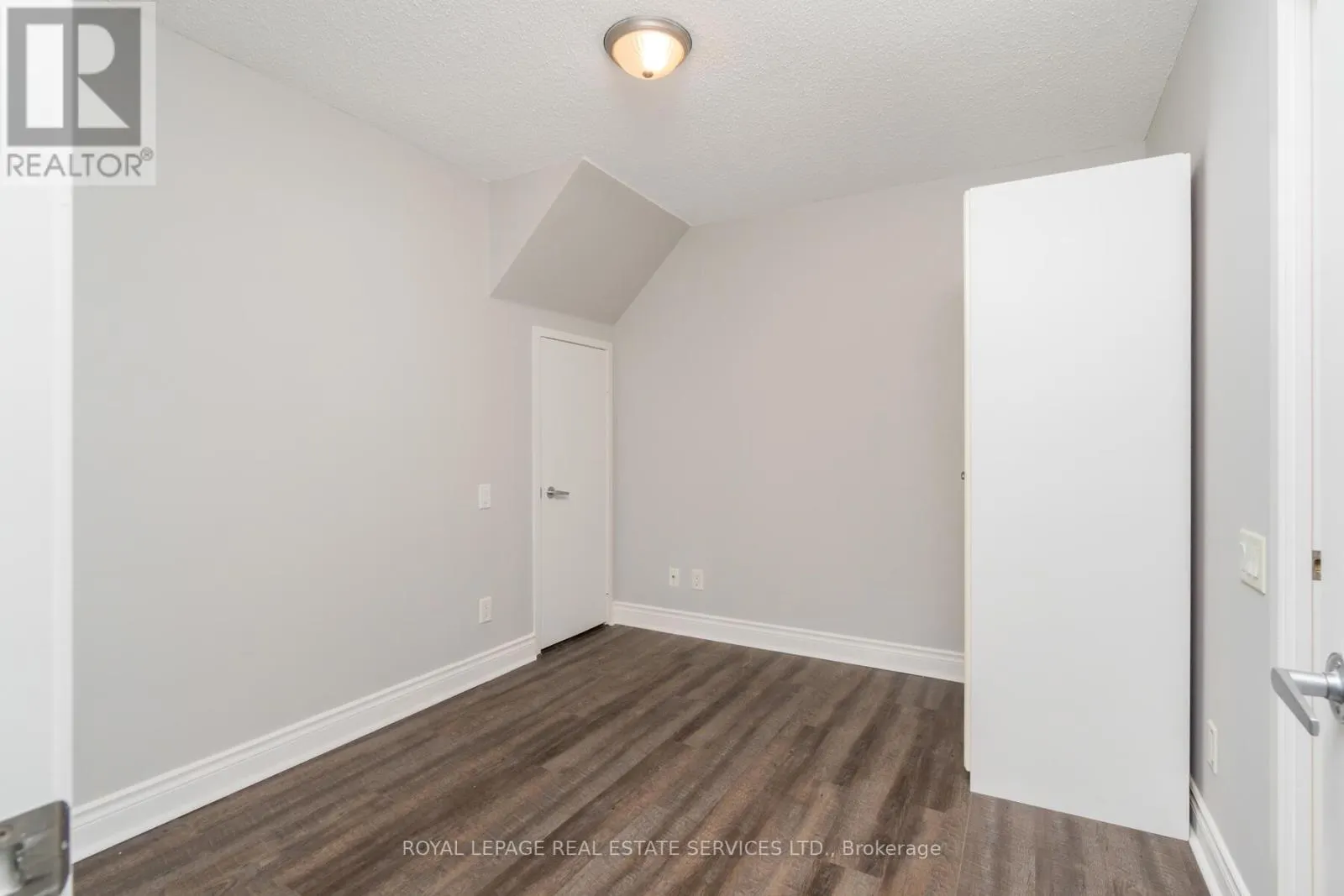 79 - 9 WINDERMERE AVENUE