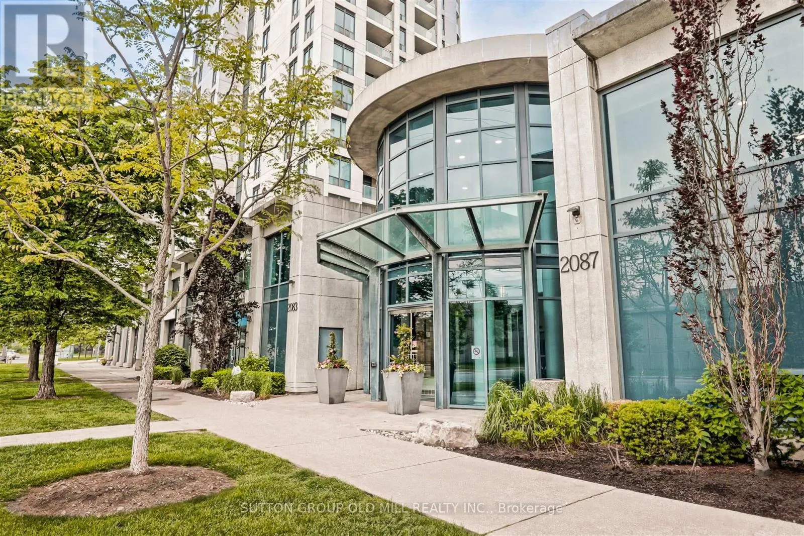 305 - 2087 LAKE SHORE BOULEVARD W