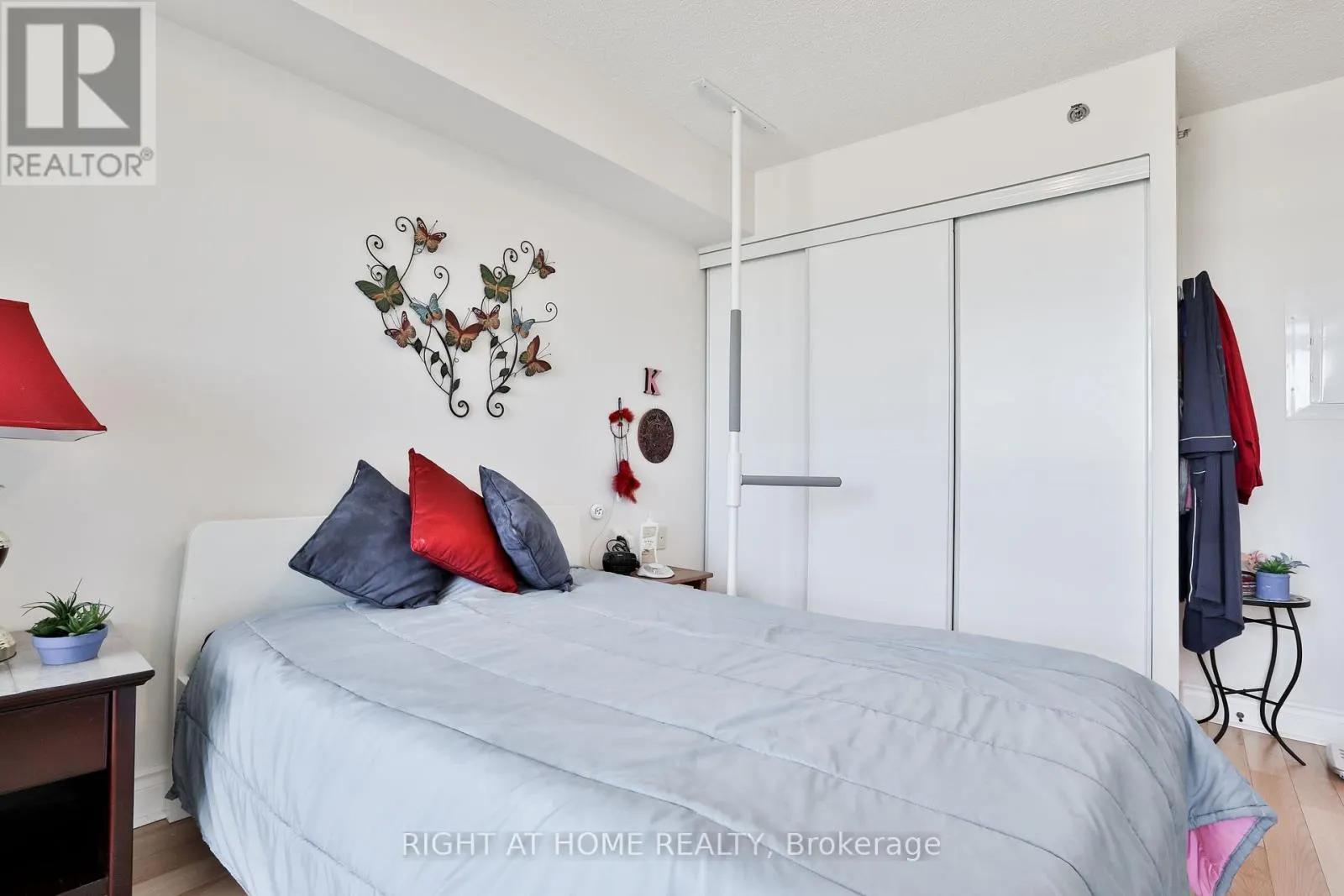 707 - 3 MARINE PARADE DRIVE