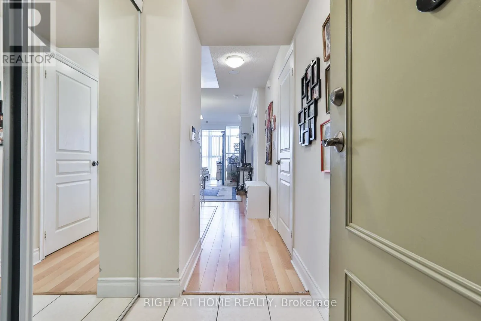 707 - 3 MARINE PARADE DRIVE