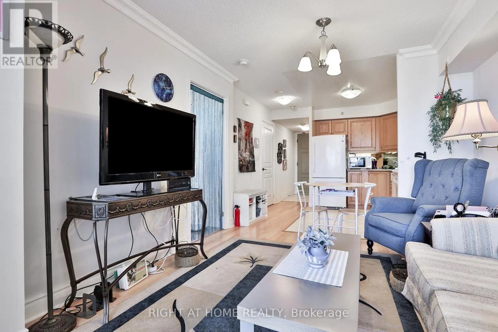 707 - 3 MARINE PARADE DRIVE