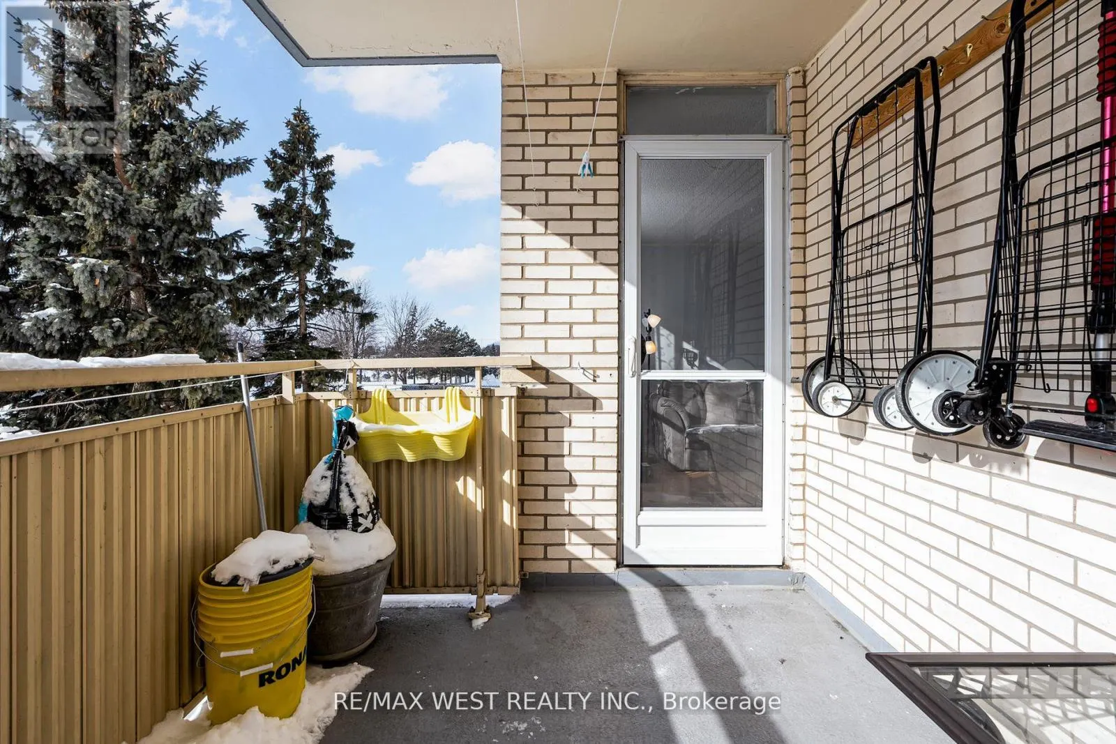 209 - 340 DIXON ROAD