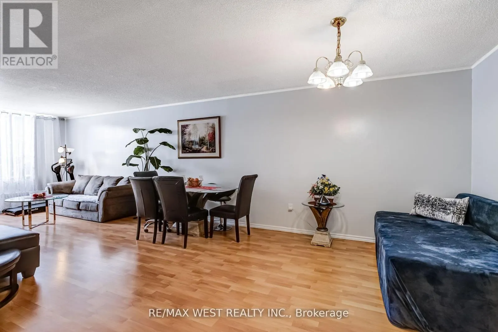 209 - 340 DIXON ROAD