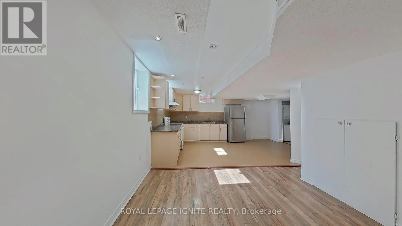 63 EASTBROOK WAY