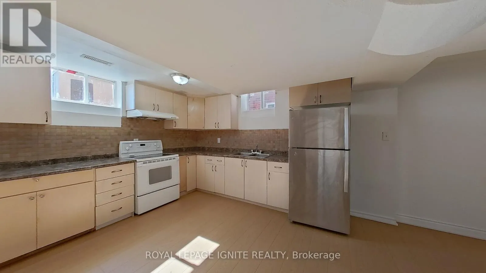 63 EASTBROOK WAY