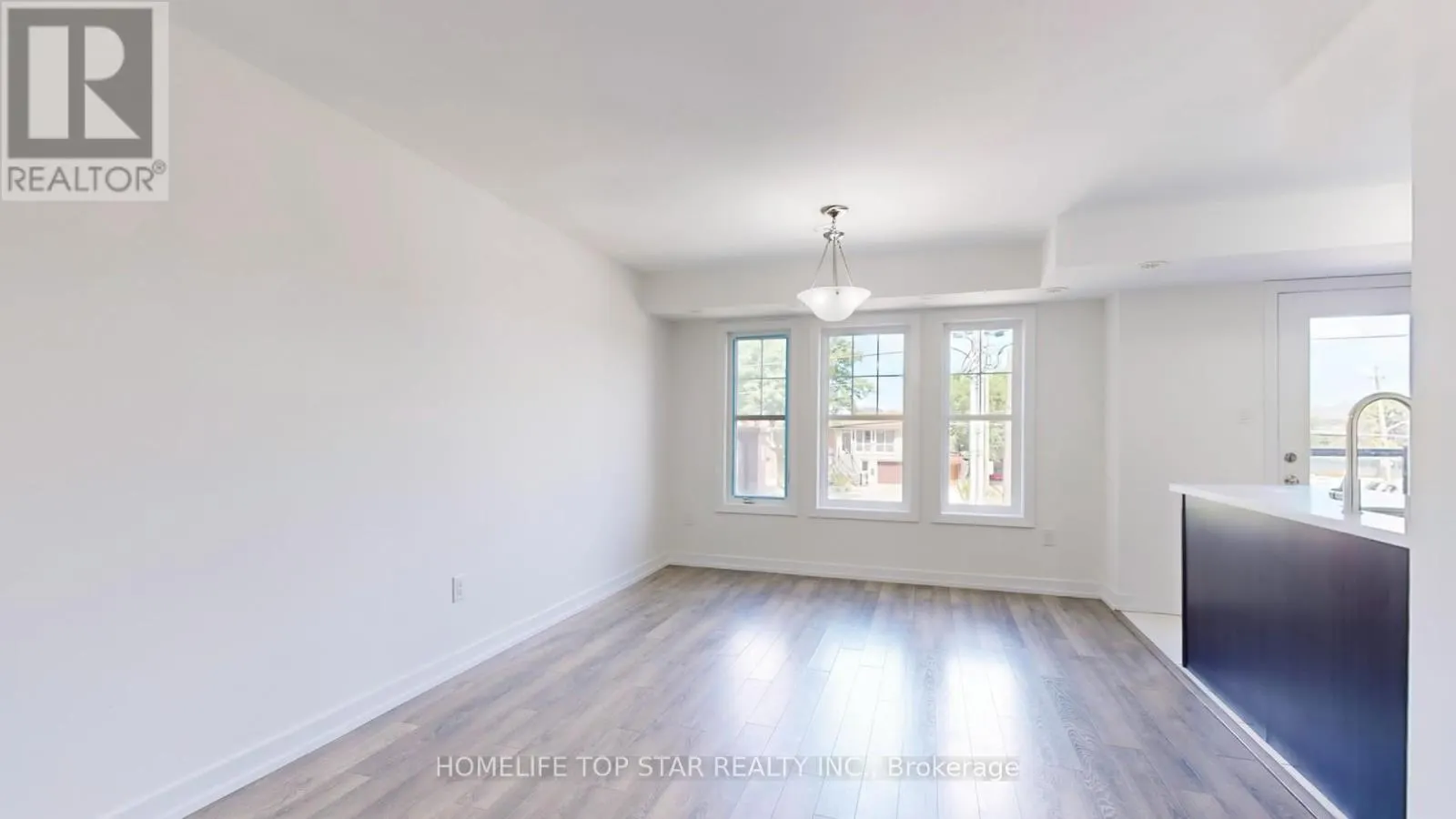 60 - 2315 SHEPPARD AVE WEST AVENUE