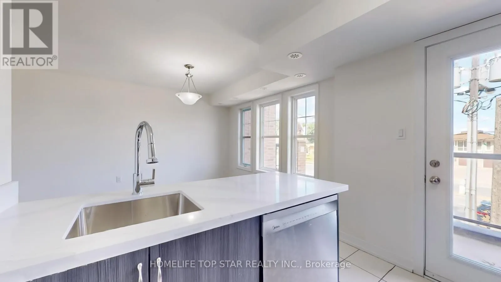 60 - 2315 SHEPPARD AVE WEST AVENUE
