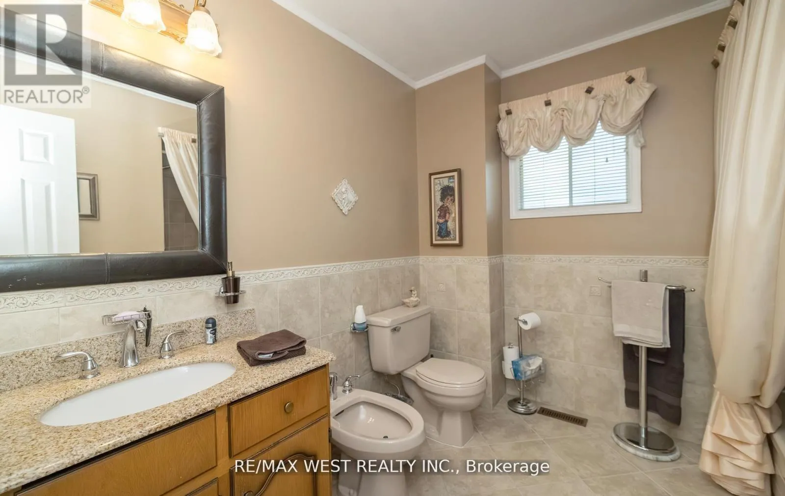 52 AMANTINE CRESCENT