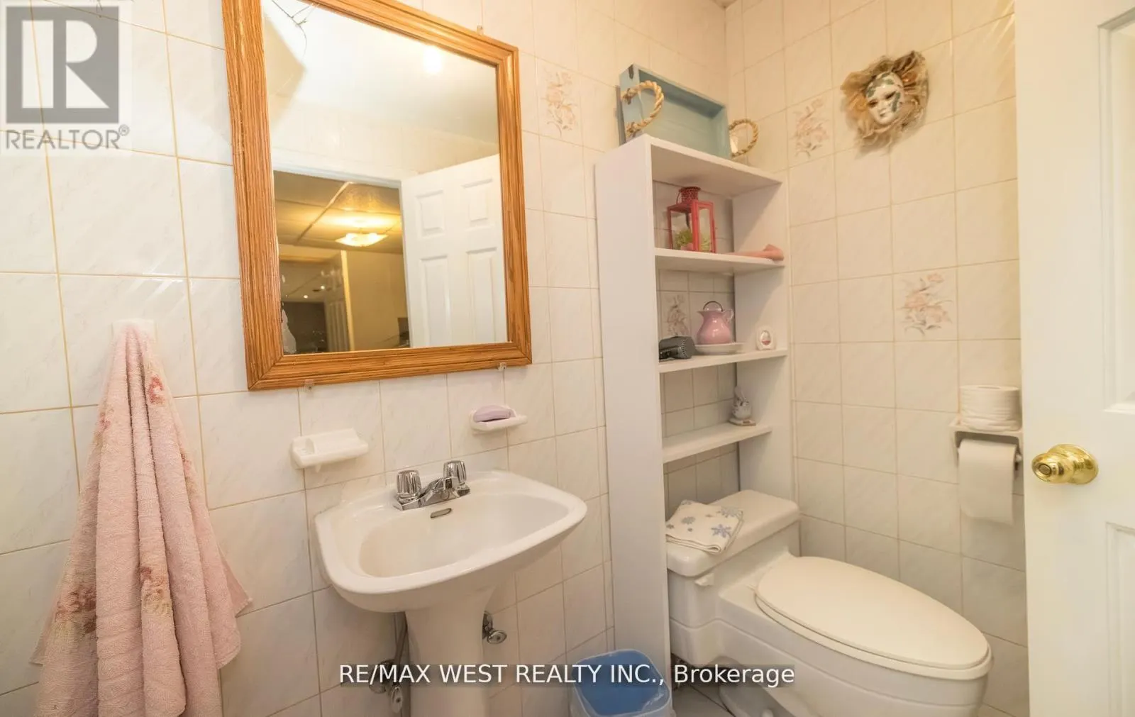52 AMANTINE CRESCENT