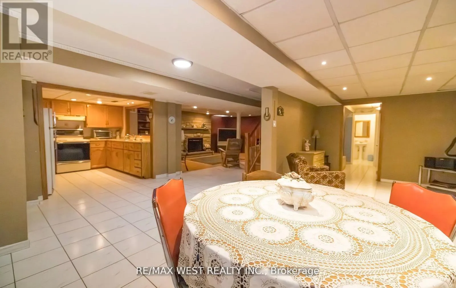 52 AMANTINE CRESCENT