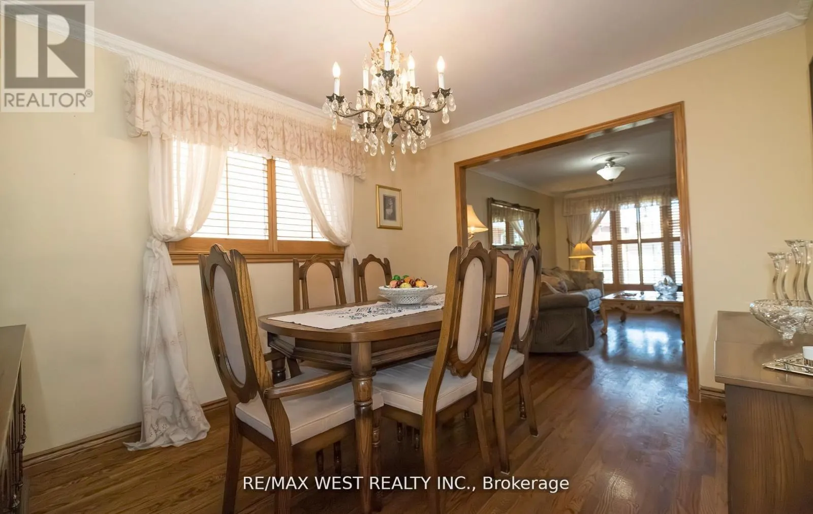 52 AMANTINE CRESCENT