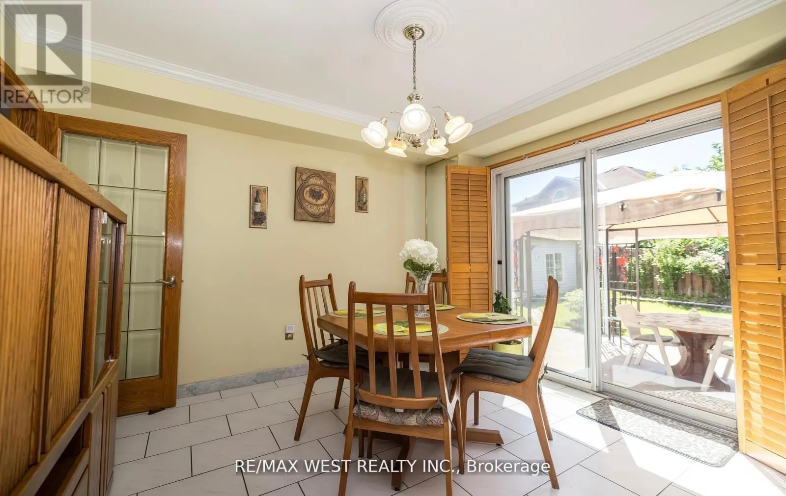 52 AMANTINE CRESCENT