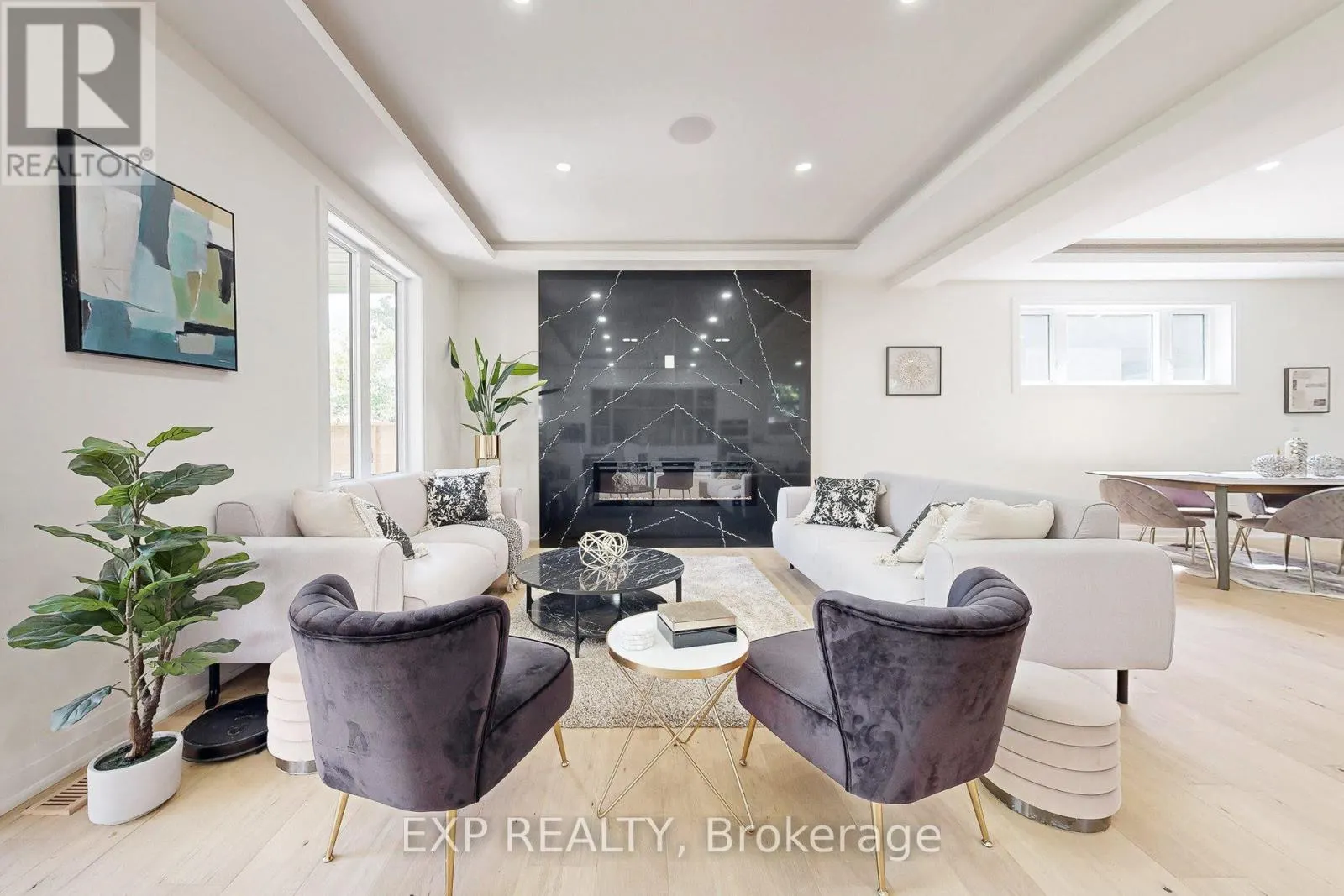 768 MONTBECK CRESCENT