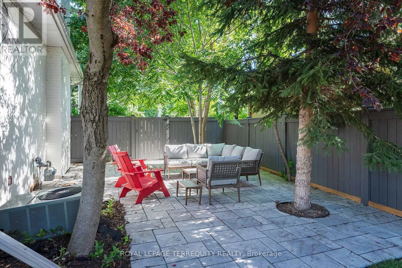 1444 STRATHY AVENUE