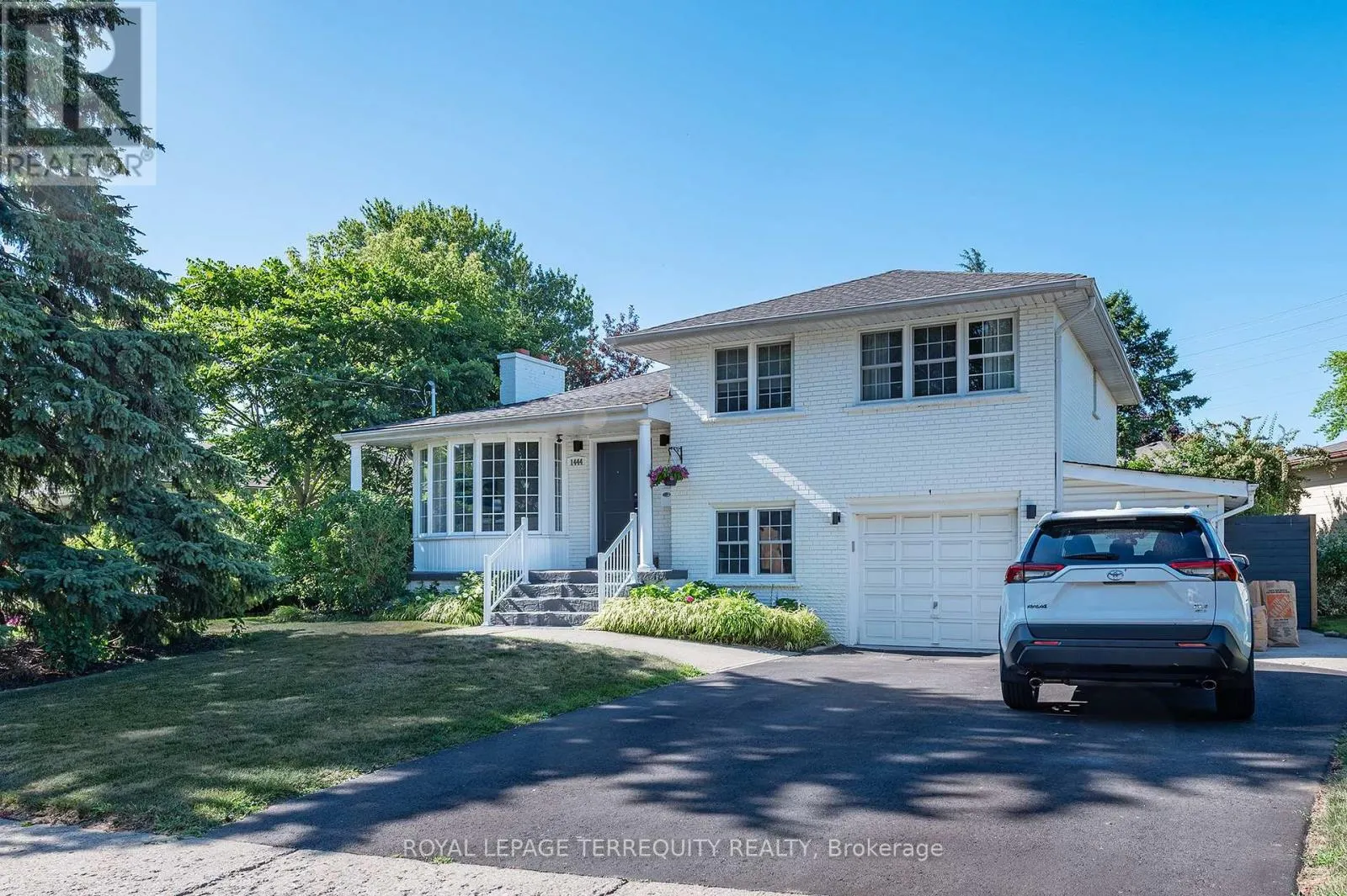1444 STRATHY AVENUE