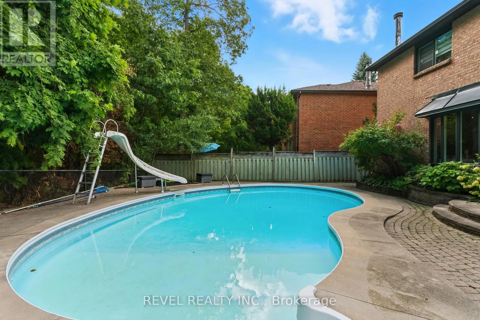 1251 WHITE LANE
