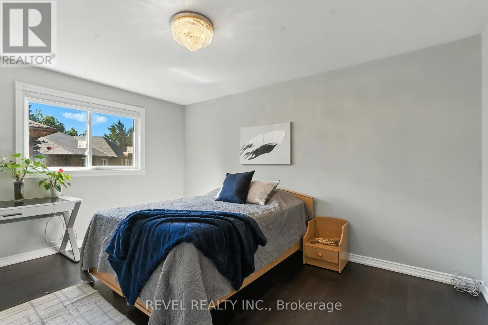 1251 WHITE LANE