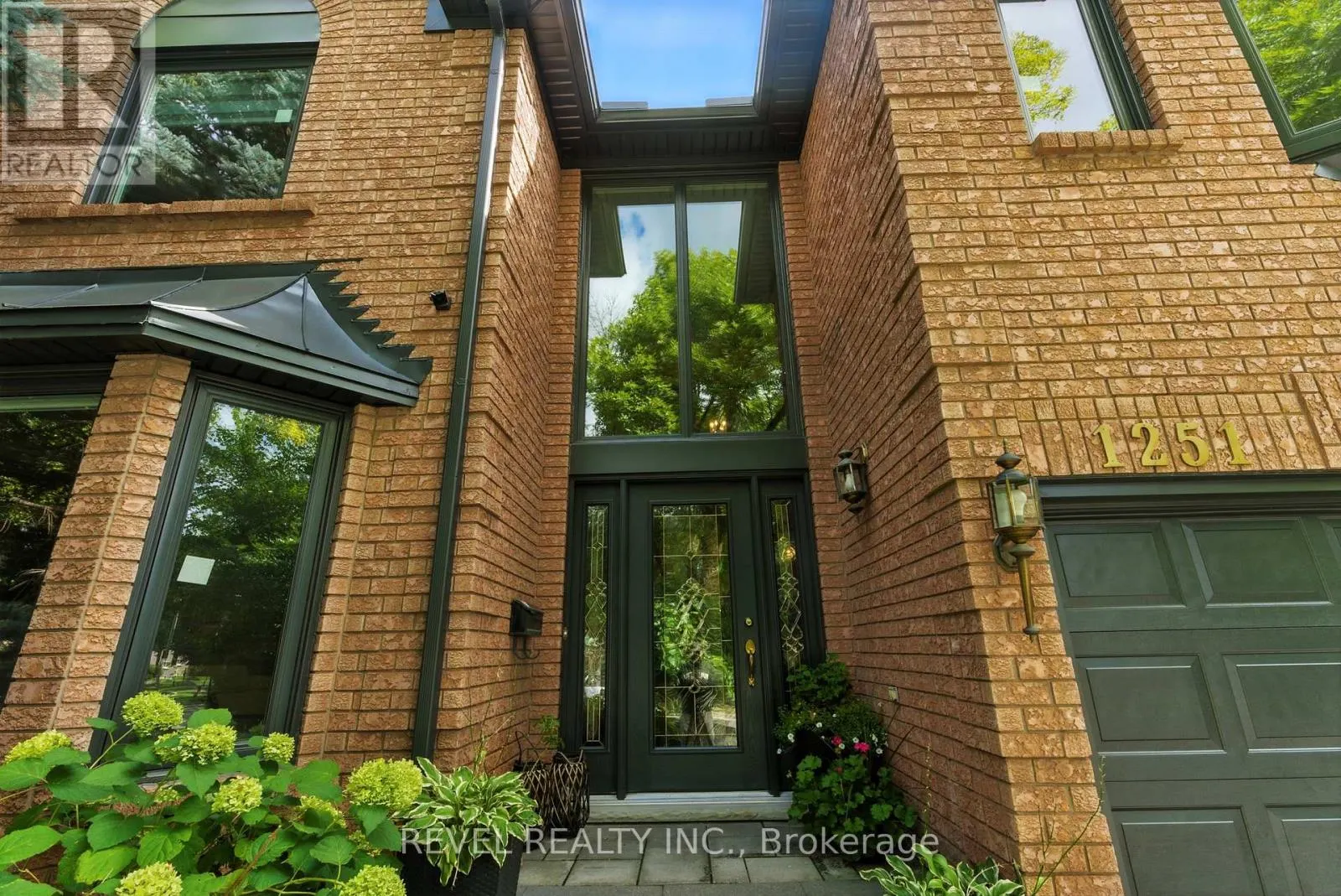 1251 WHITE LANE