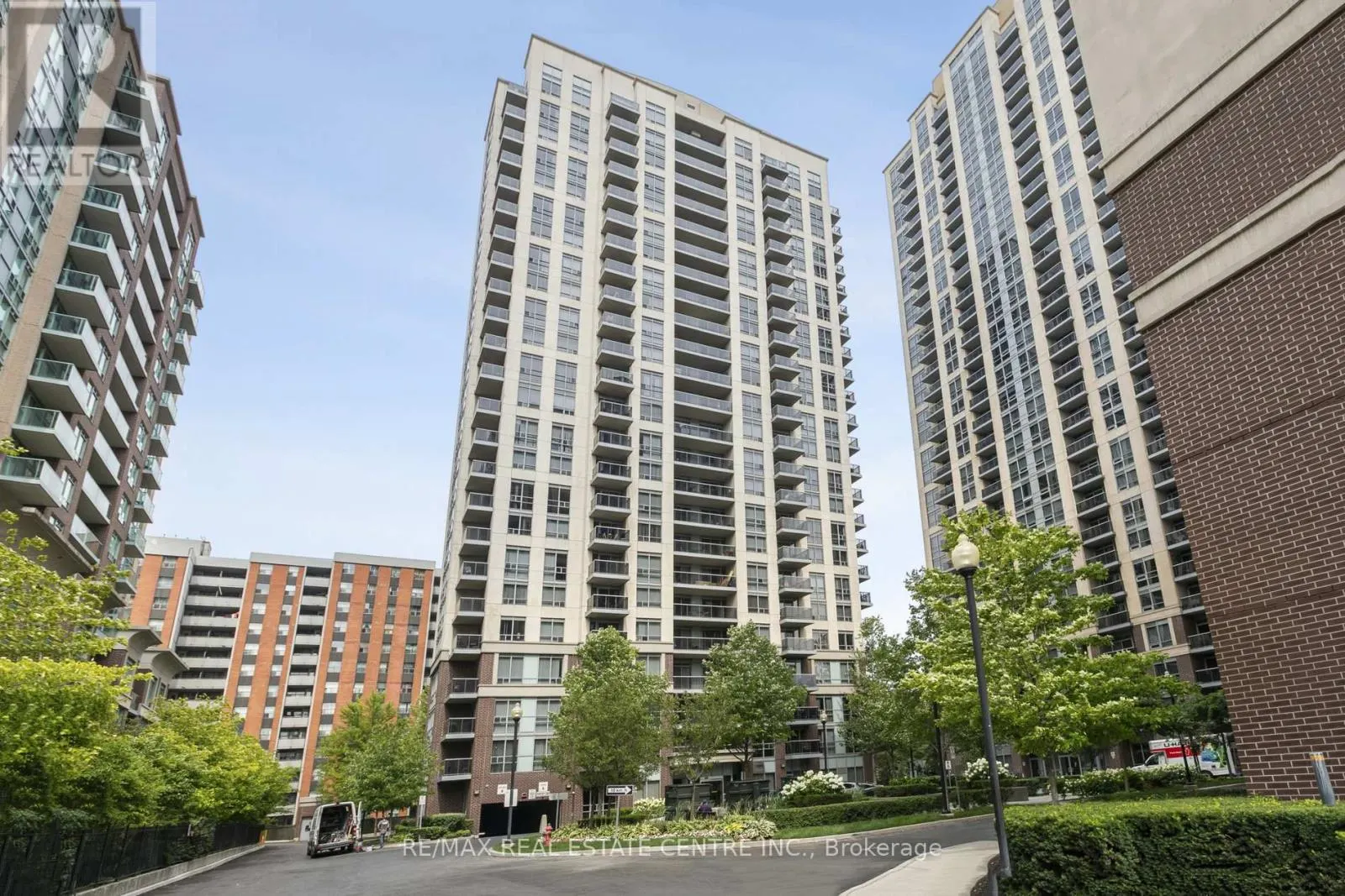 304 - 5 MICHAEL POWER PLACE