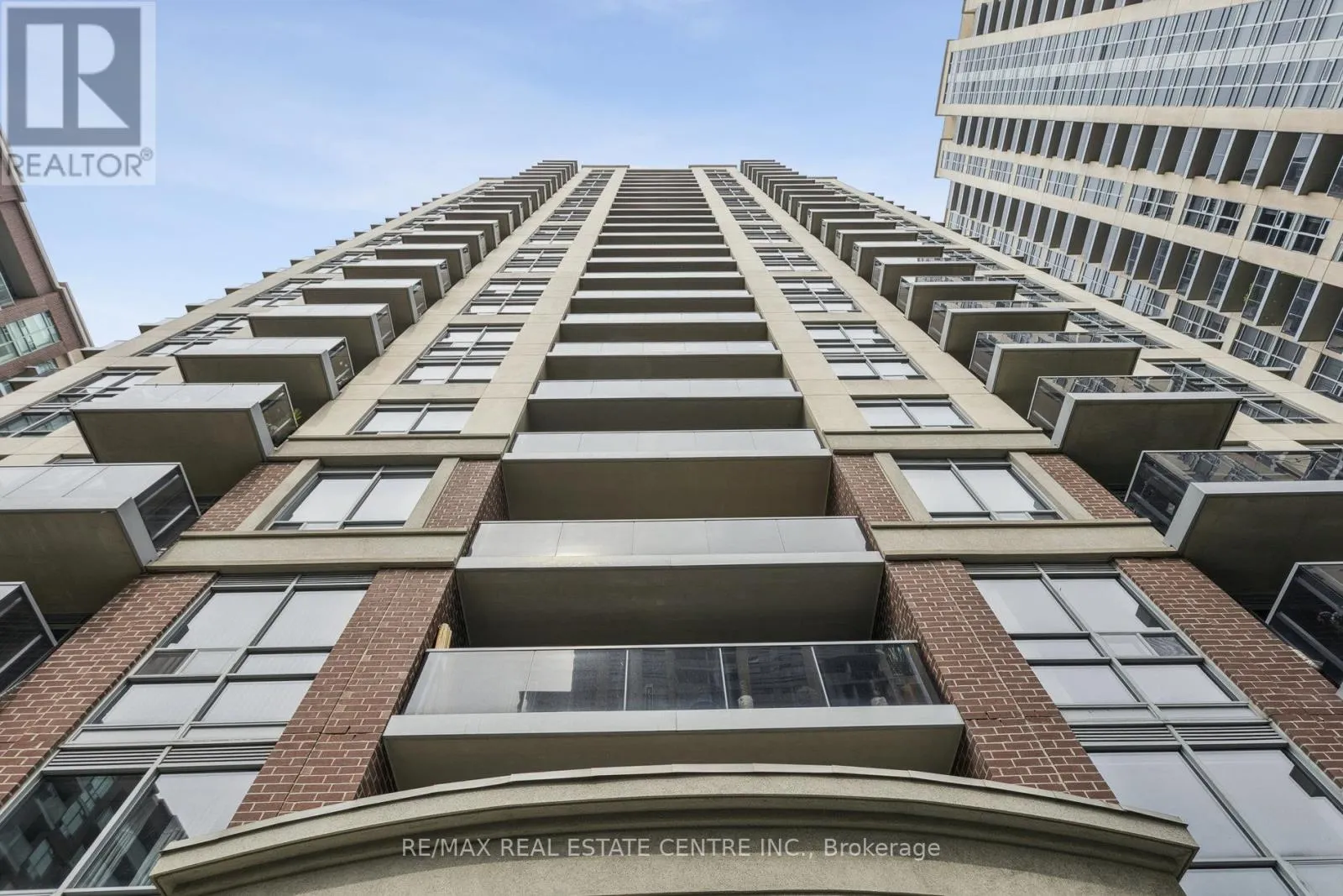 304 - 5 MICHAEL POWER PLACE