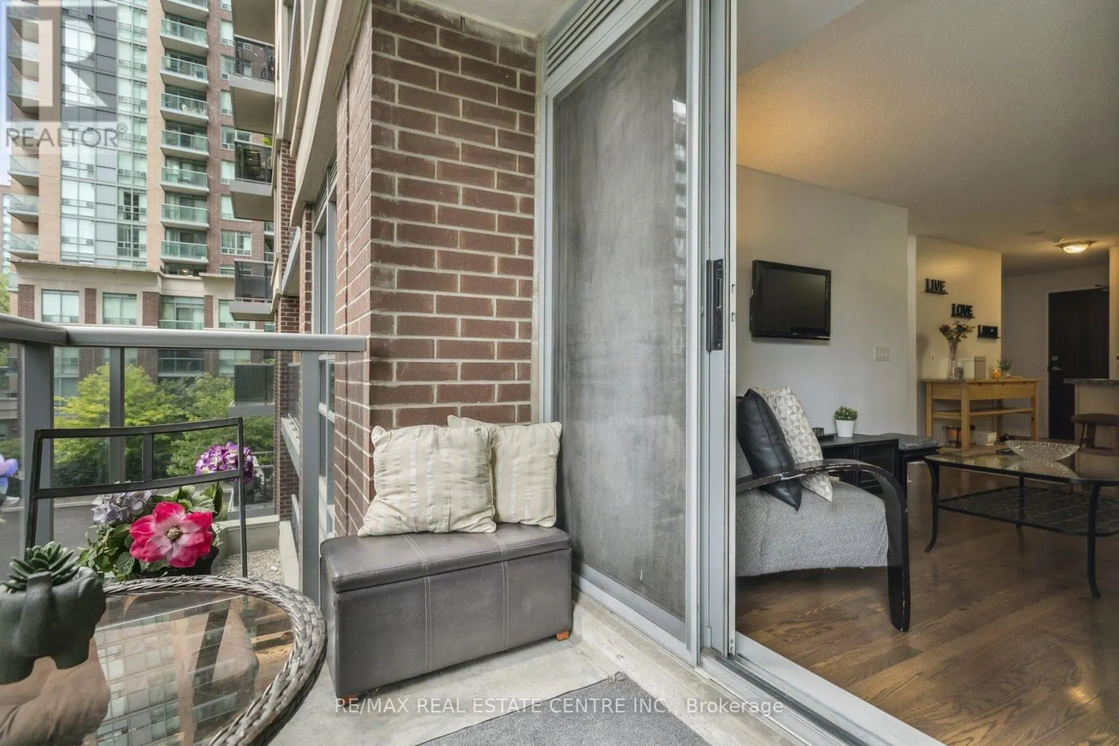 304 - 5 MICHAEL POWER PLACE