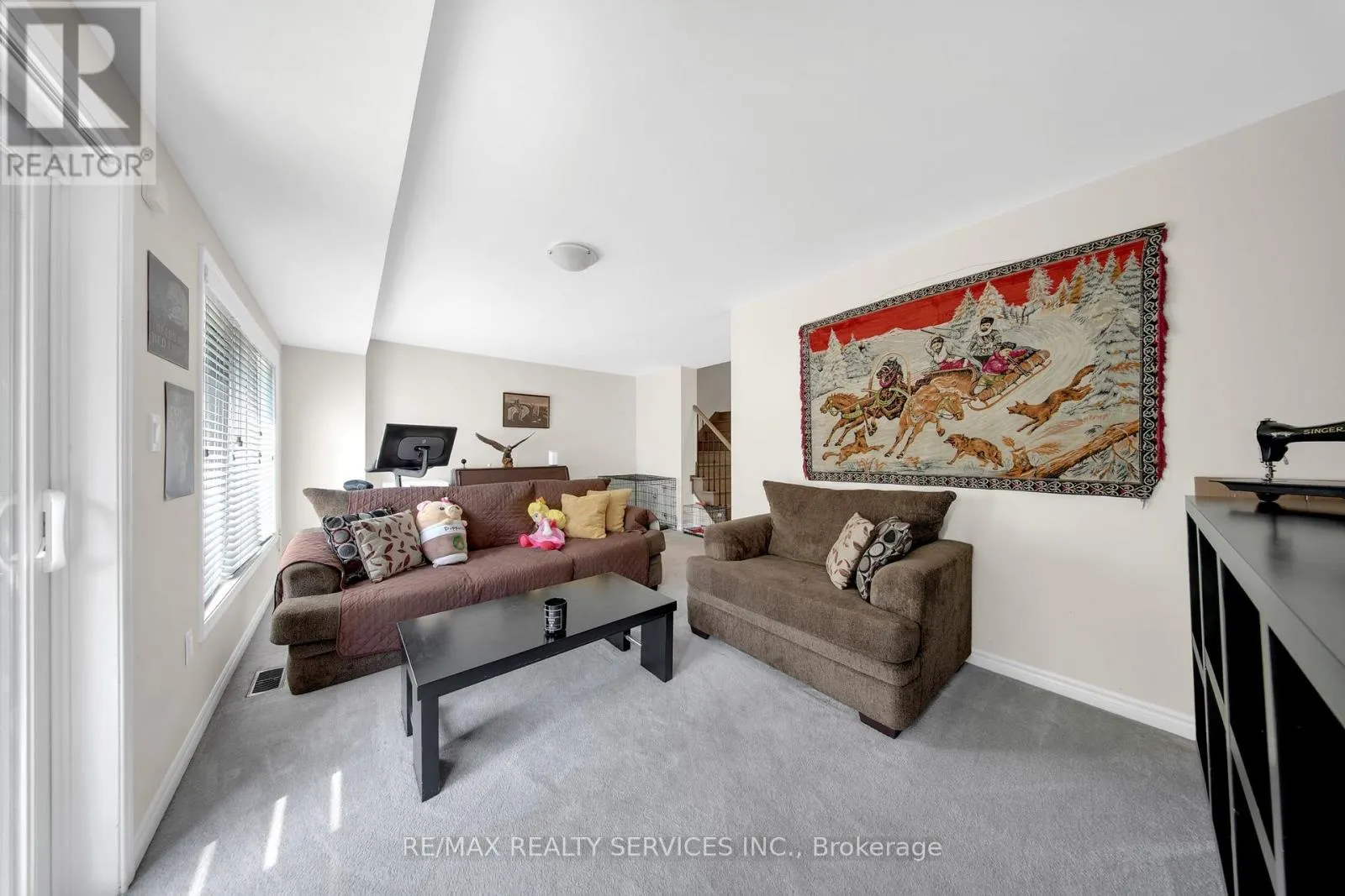 5 VAUDEVILLE DRIVE