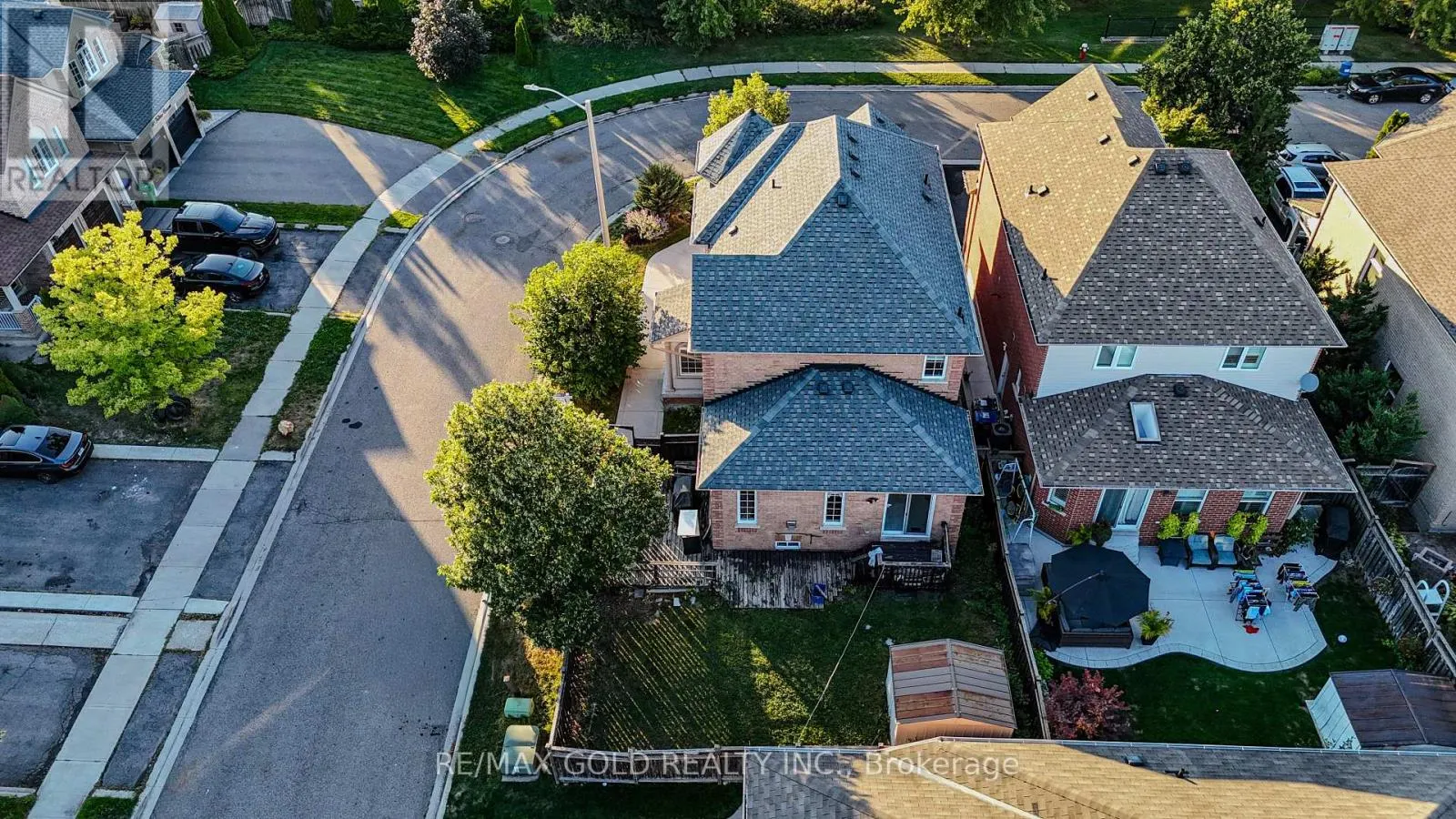 41 FALLSTAR CRESCENT