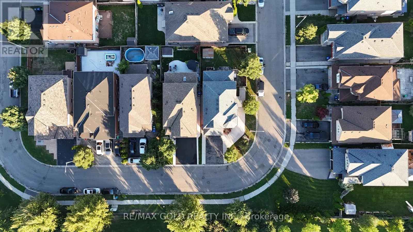 41 FALLSTAR CRESCENT