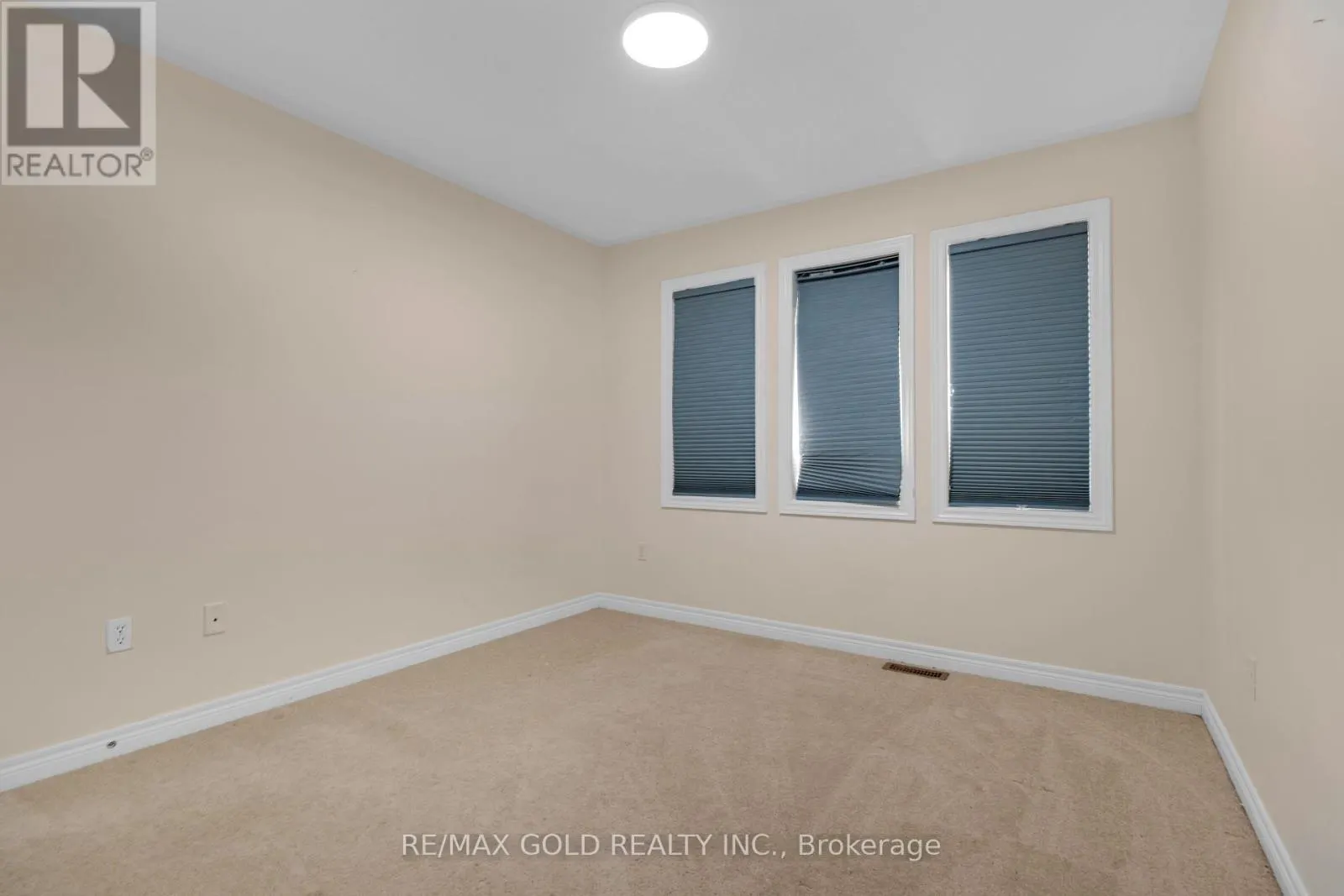 41 FALLSTAR CRESCENT
