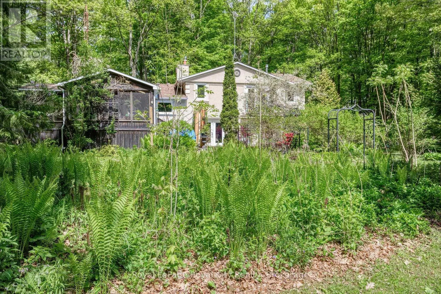1158 CONSERVATION ROAD E