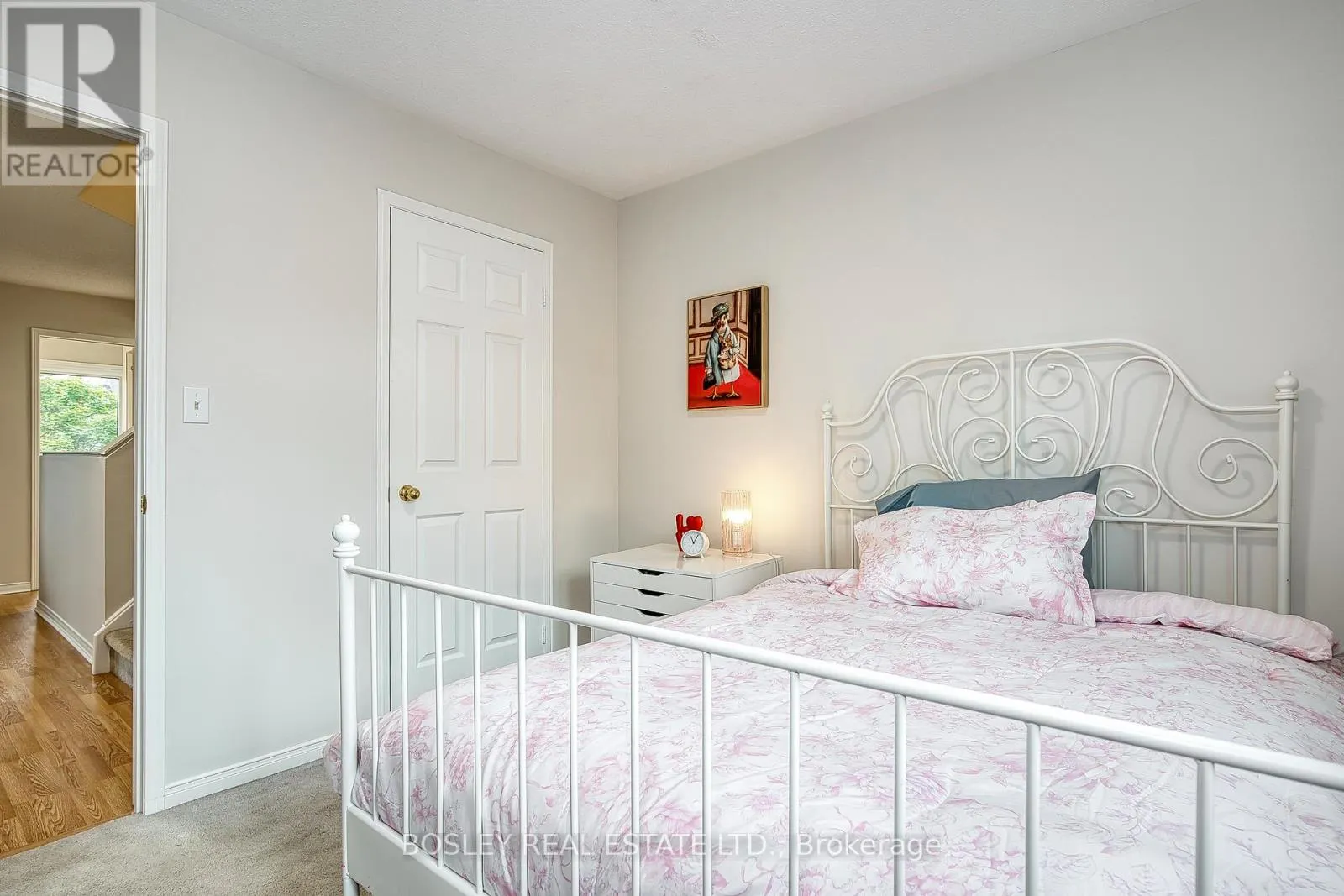 2104 WHITE DOVE CIRCLE