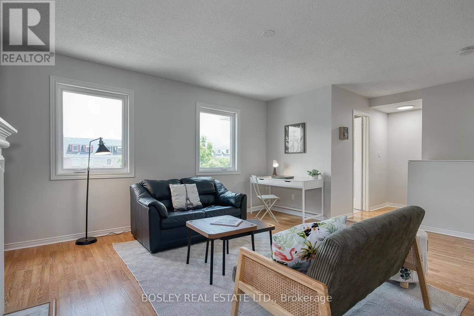 2104 WHITE DOVE CIRCLE