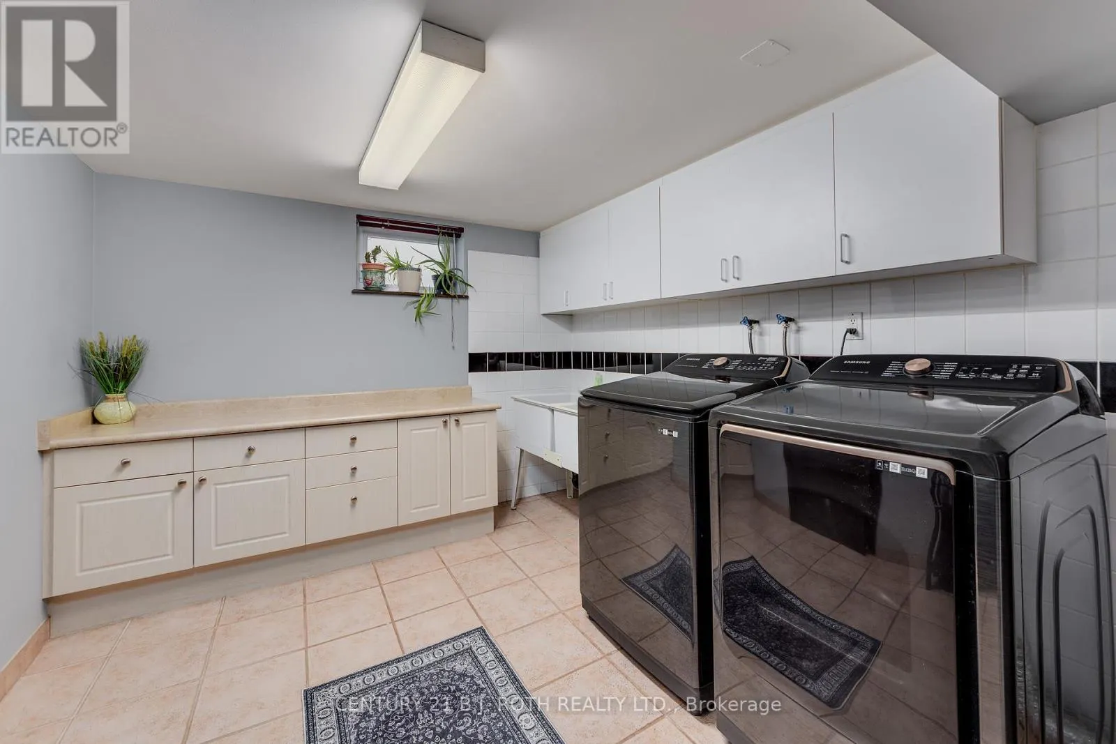 193 EPSOM DOWNS DRIVE