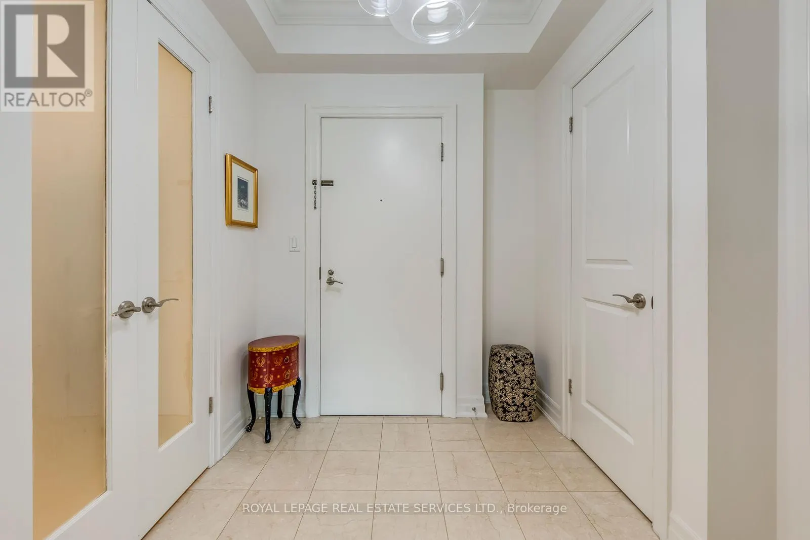 305 - 2855 BLOOR STREET W