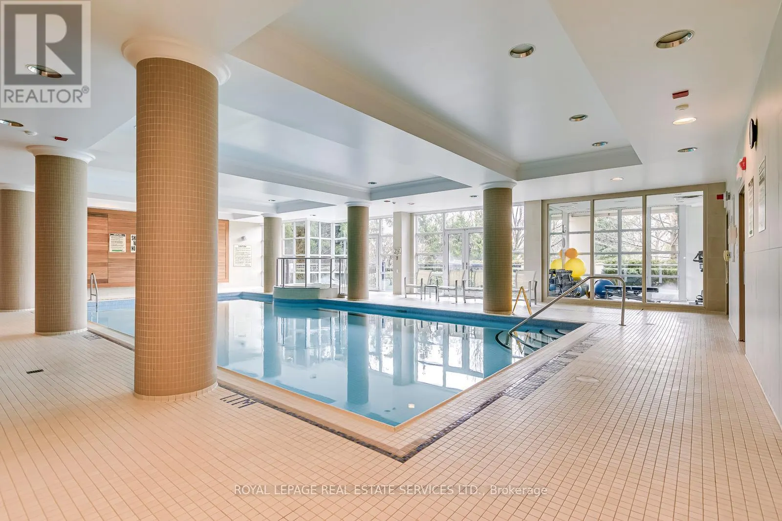 305 - 2855 BLOOR STREET W