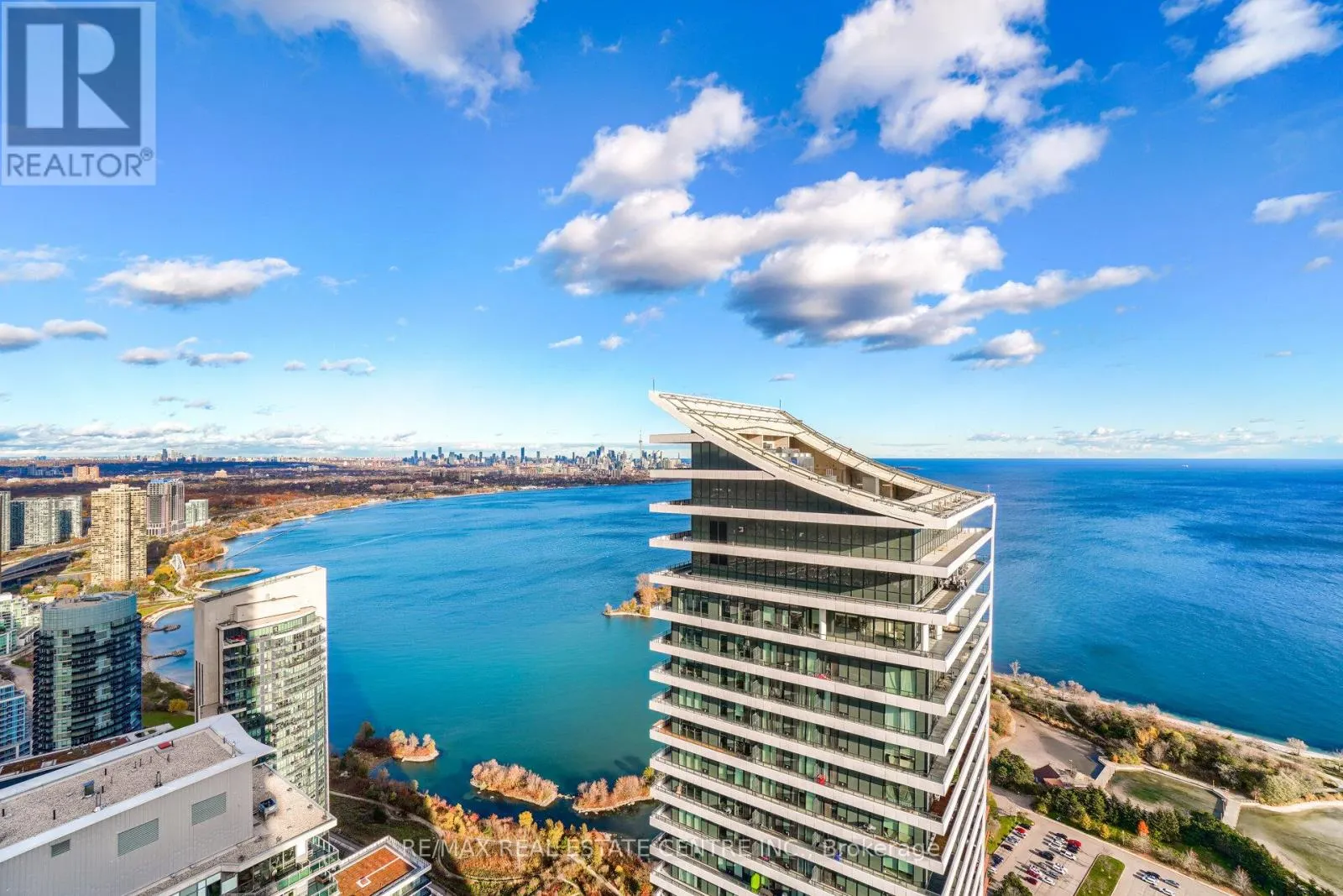 2622 - 30 SHORE BREEZE DRIVE