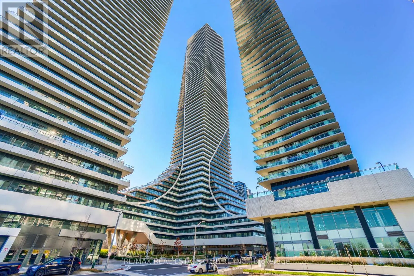 2622 - 30 SHORE BREEZE DRIVE
