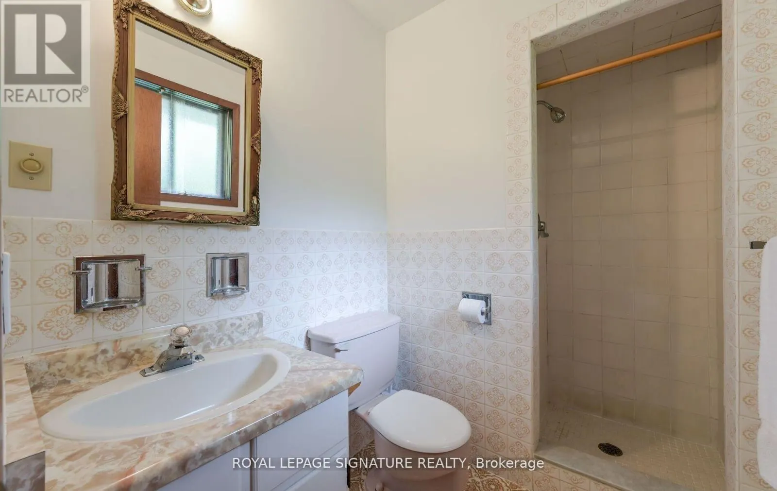 172 GLENVIEW DRIVE