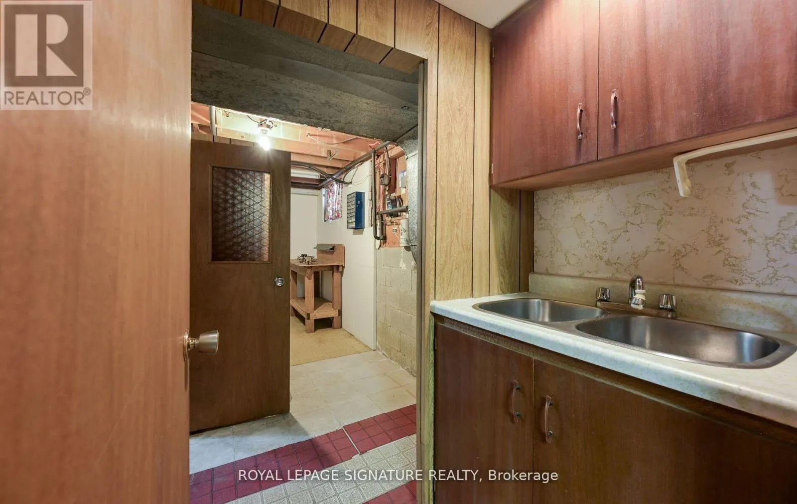 172 GLENVIEW DRIVE