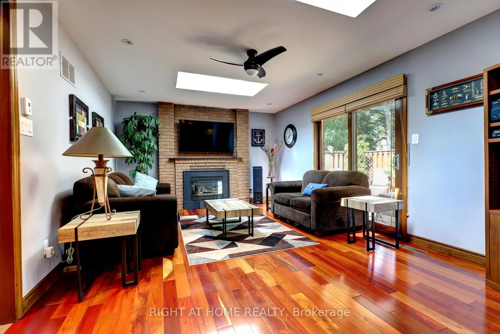 1412 CARMEN DRIVE