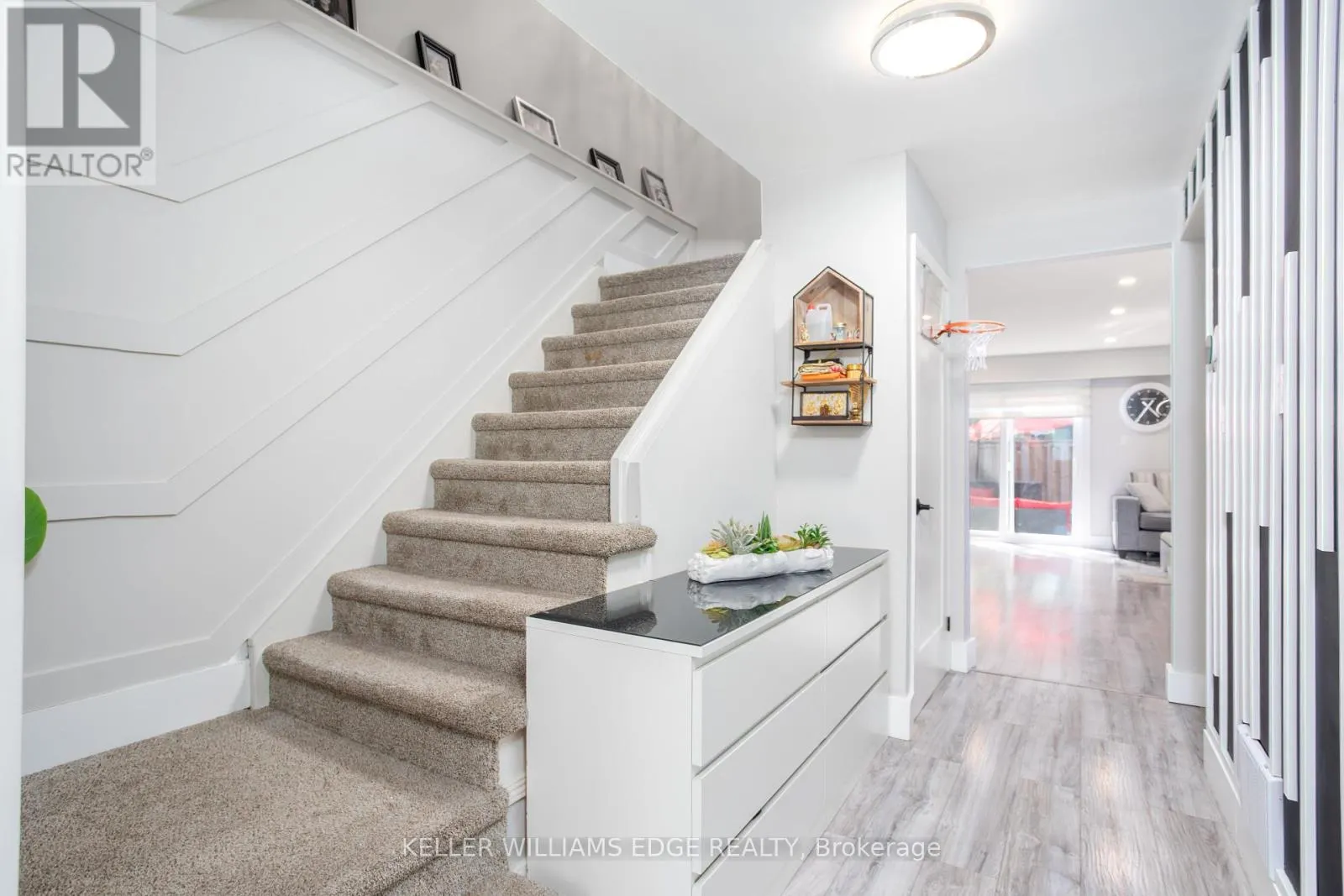 5 - 4189 LONGMOOR DRIVE