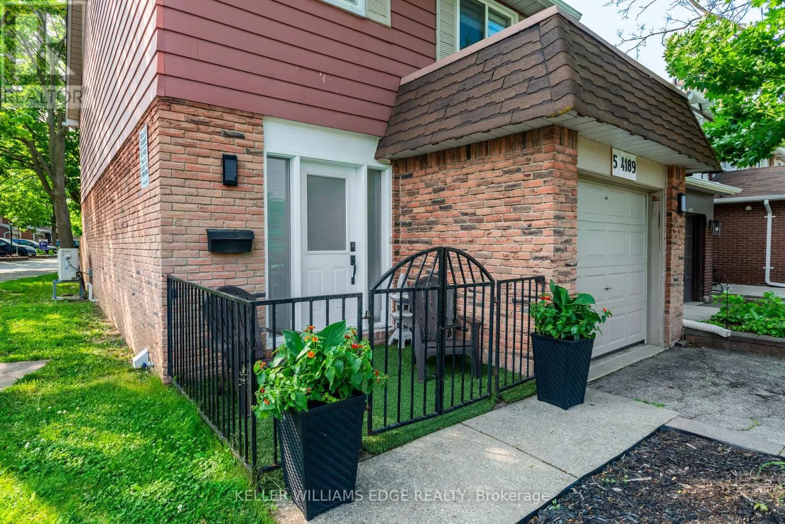 5 - 4189 LONGMOOR DRIVE