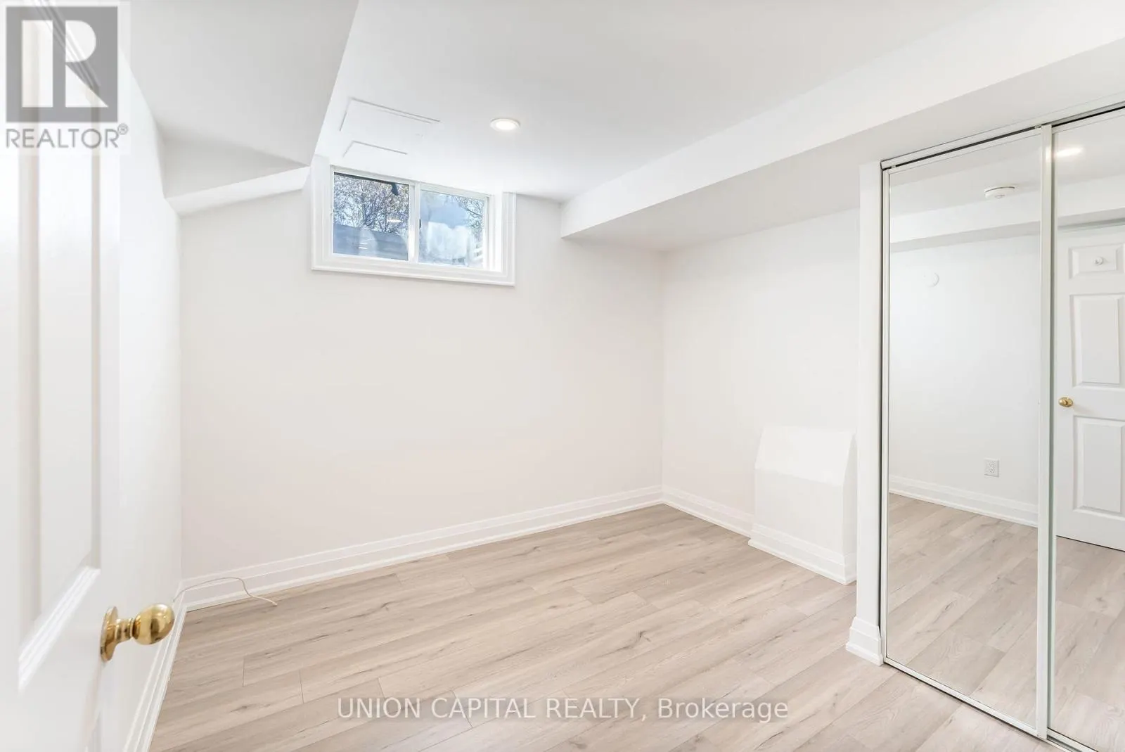 14 RODWELL COURT