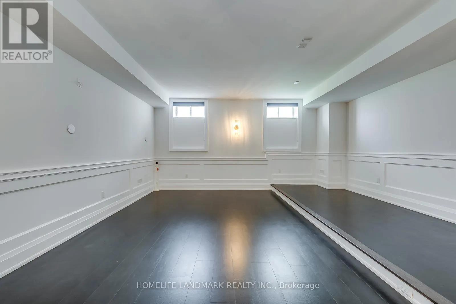 1199 LAKESHORE ROAD W