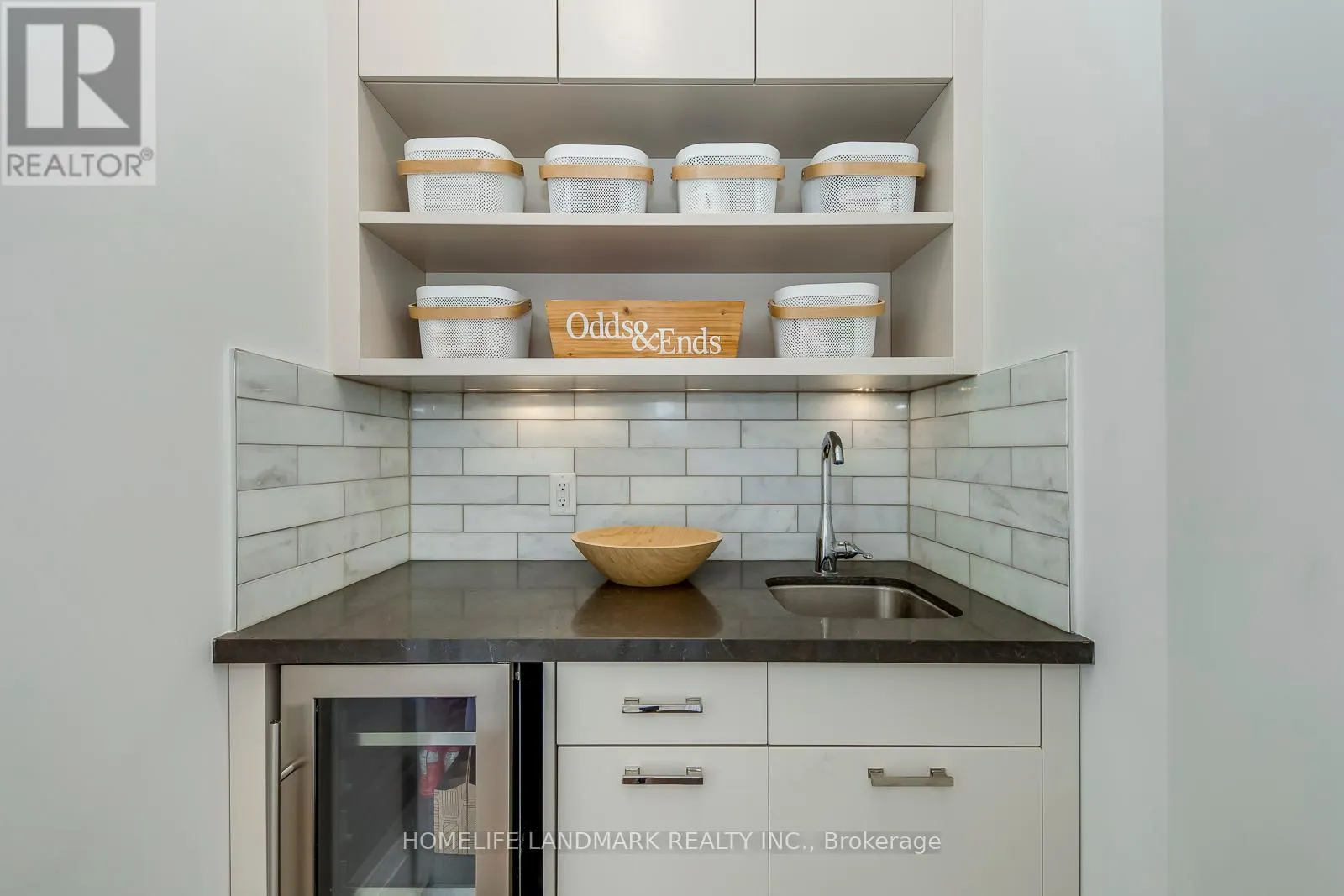 1199 LAKESHORE ROAD W