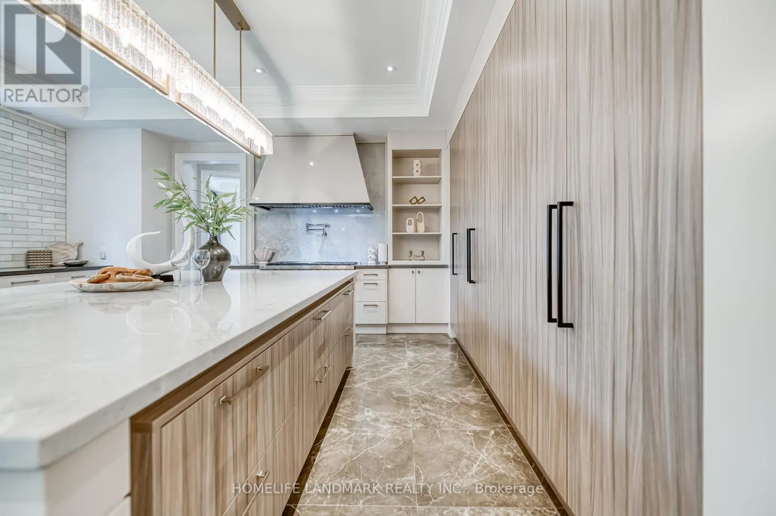 1199 LAKESHORE ROAD W
