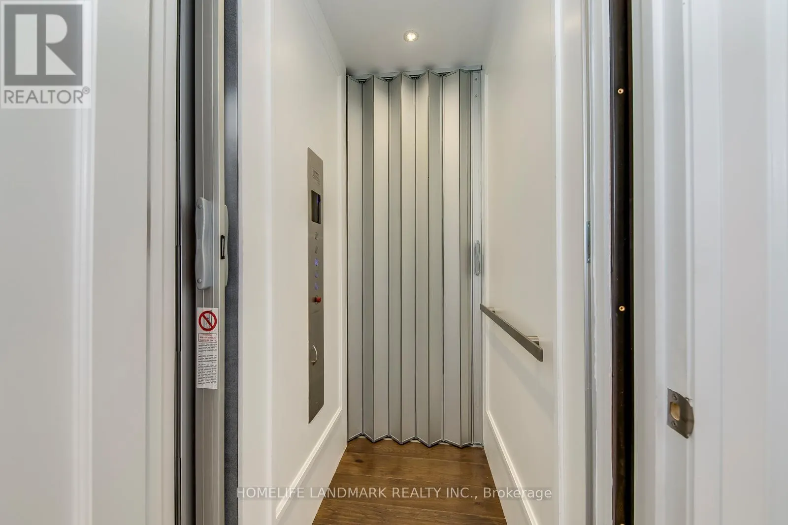 1199 LAKESHORE ROAD W